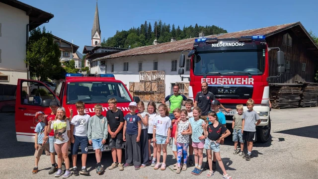 Besuch der Volkschule Niederndorf Thumbnail
